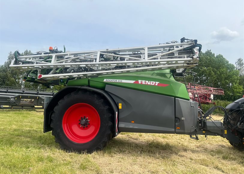 Fendt 355 Sprayer (Trail)