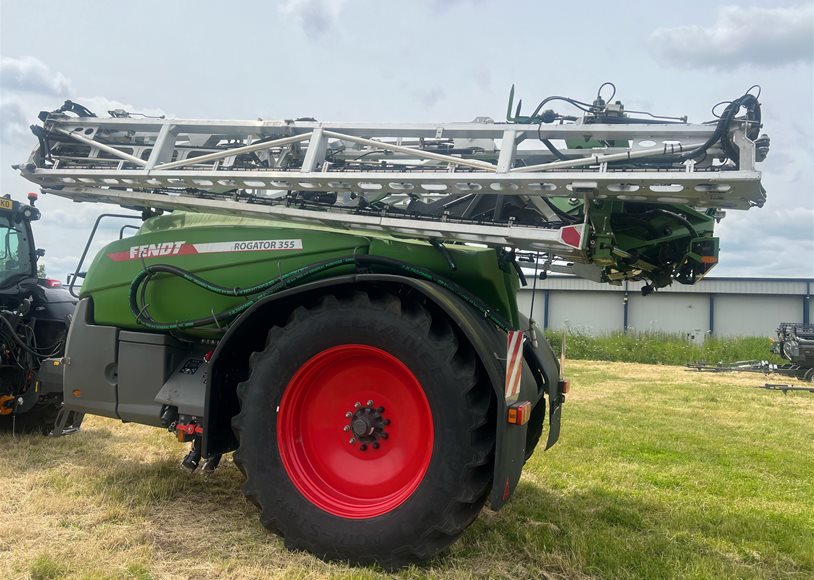 Fendt 355 Sprayer (Trail)