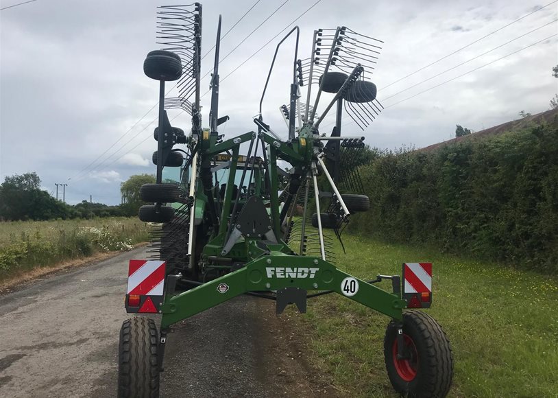 Fendt 8055 PRO Rake
