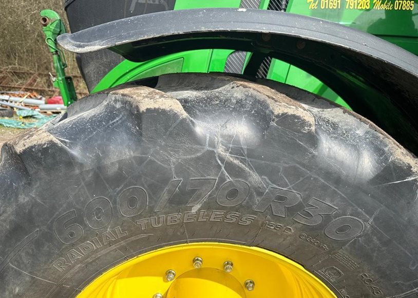 John Deere 6250R Tractor