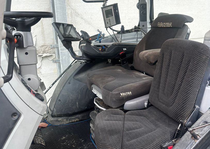 Valtra T254V ST Tractor