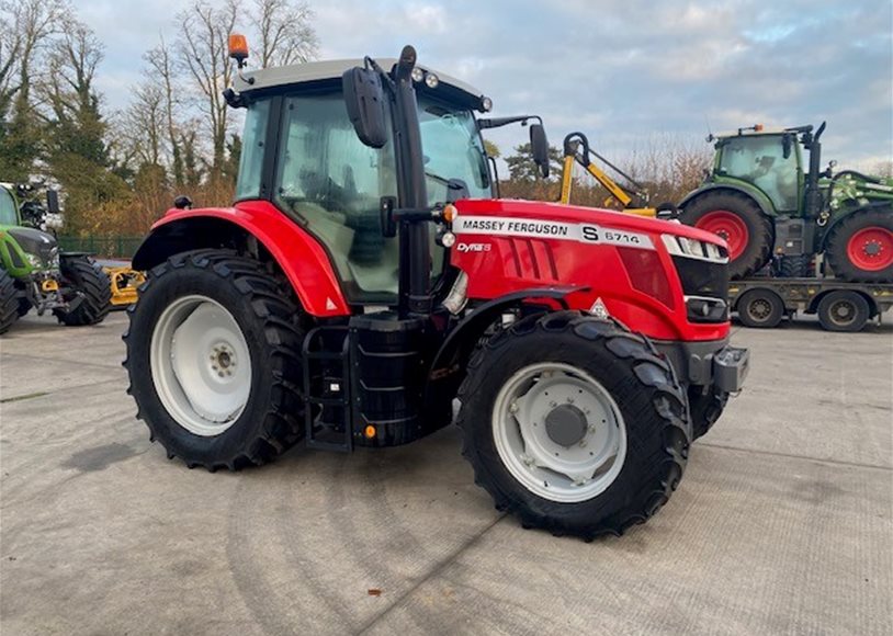 Massey Ferguson 6714SESD6 Tractor