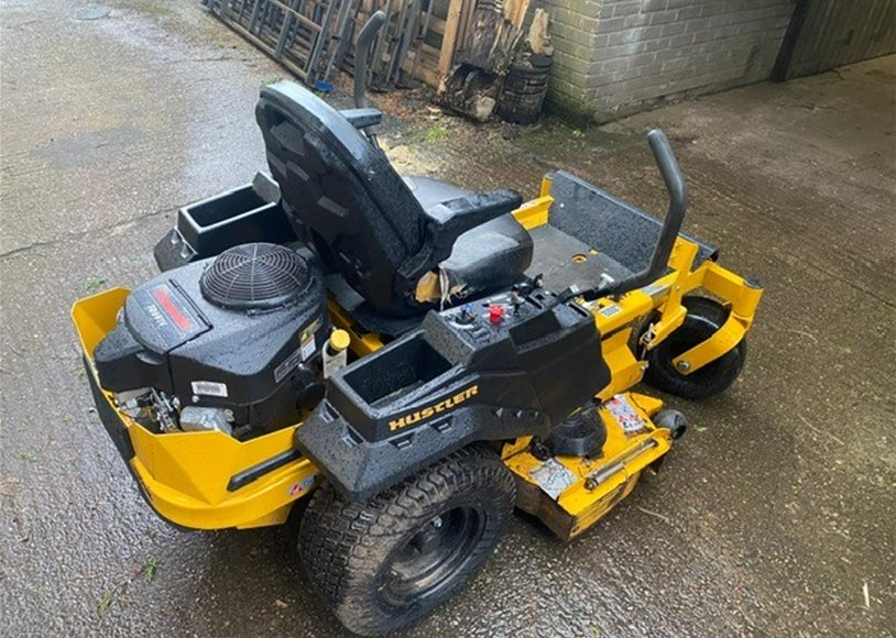 Hustler RAPTOR Mower