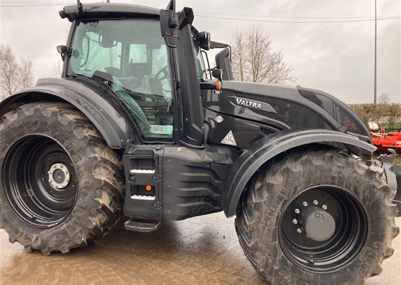 Valtra T254V ST Tractor