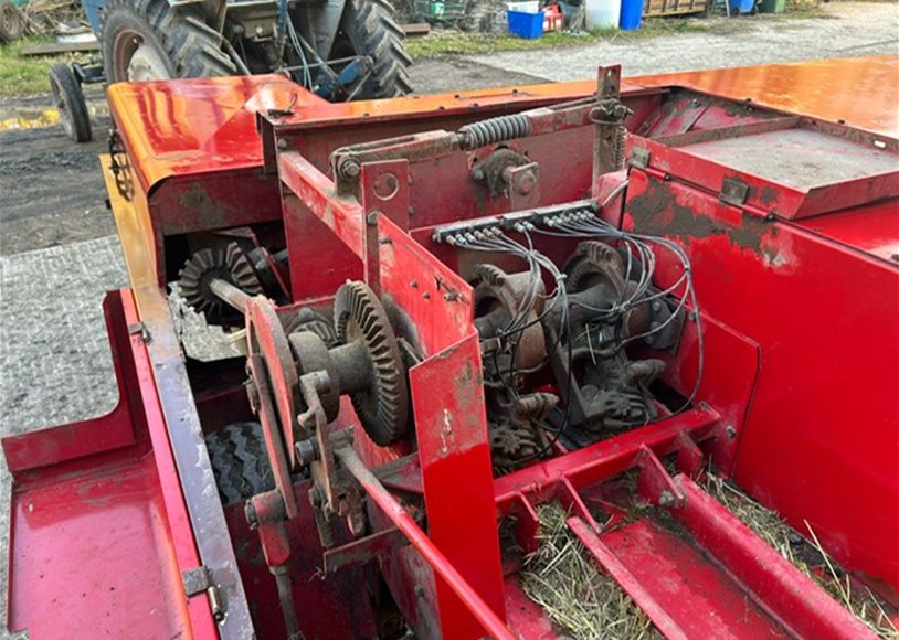 Vicon SP 471 Baler (Square)