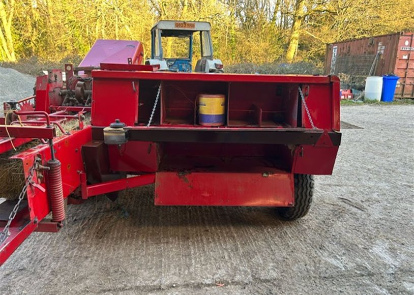 Vicon SP 471 Baler (Square)