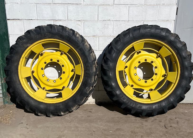 John Deere ROW CROP Wheels