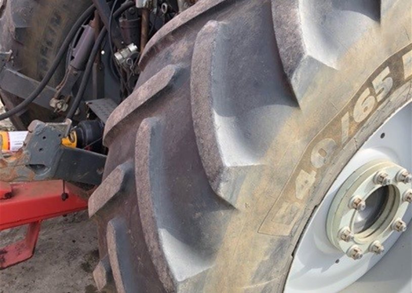 Massey Ferguson 6715SEFD6 Tractor