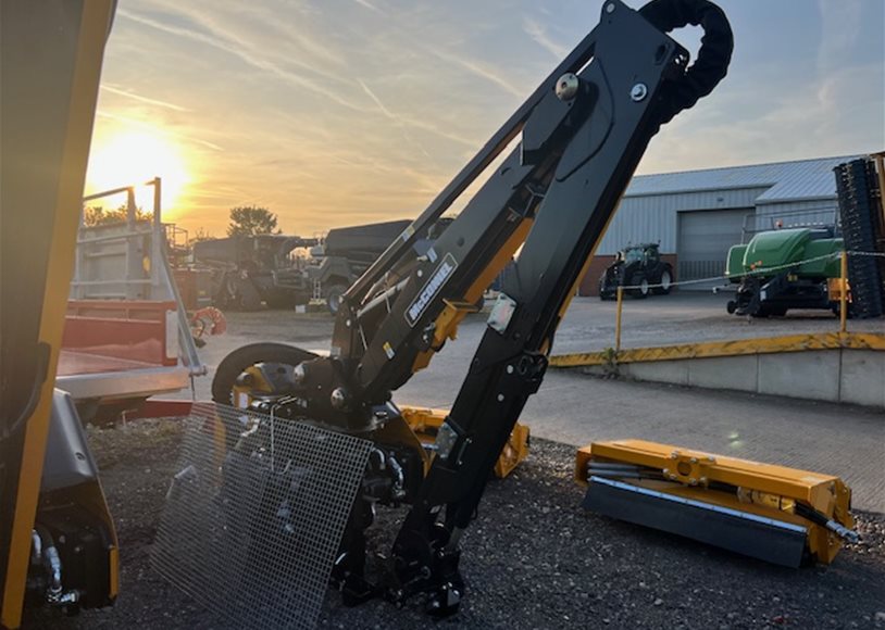 Mc Connell PA6577T Hedgecutter