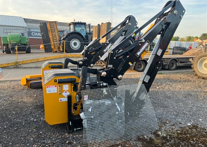 Mc Connell PA6577T Hedgecutter