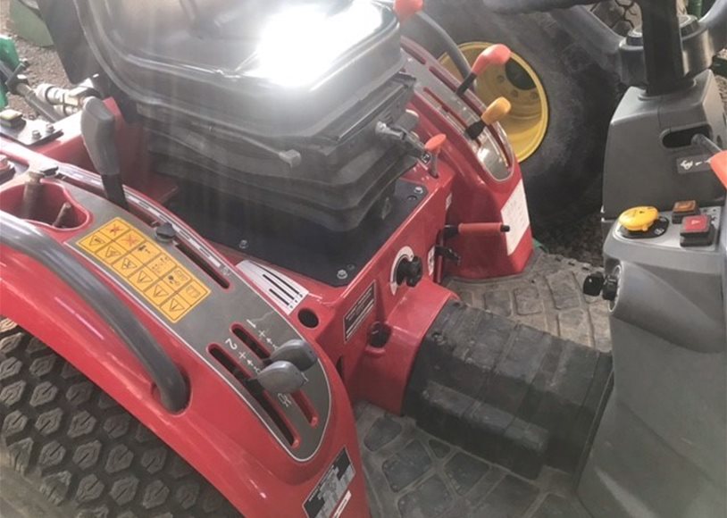 Massey Ferguson 1525 HP Compact Tractor