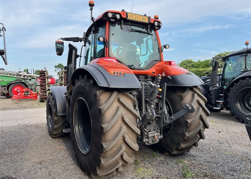 Valtra T175EV Tractor