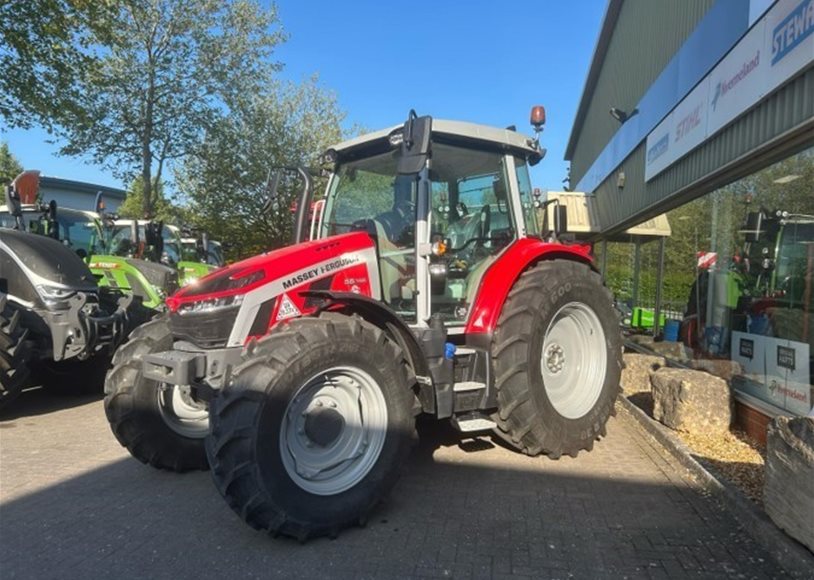 Massey Ferguson 5S.145EFD4 Tractor