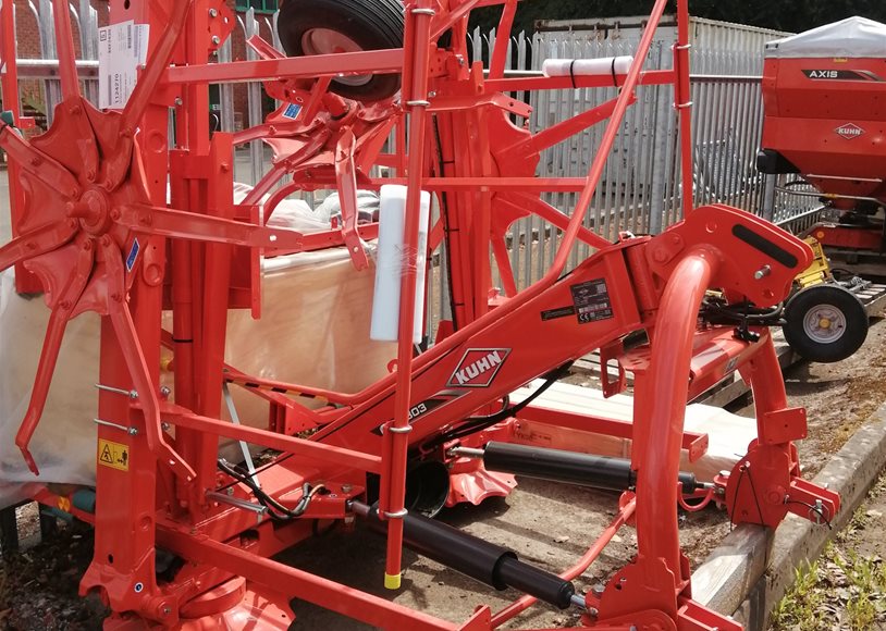 Kuhn GF7803 Tedder