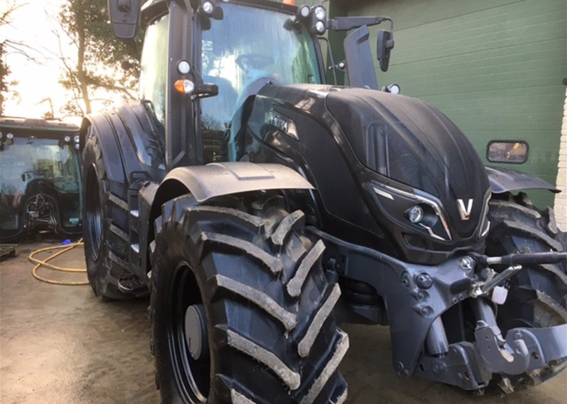 Valtra T234V ST Tractor