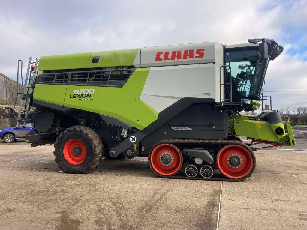 CLAAS LEXION 8700TT