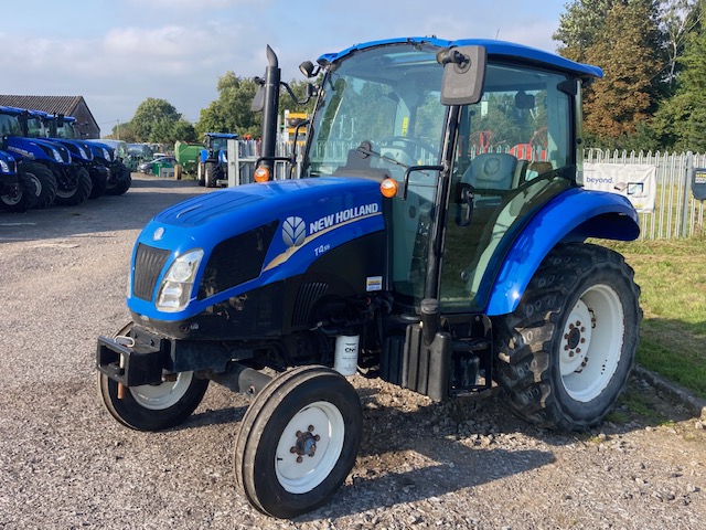 NEW HOLLAND T4.55 TRACTOR