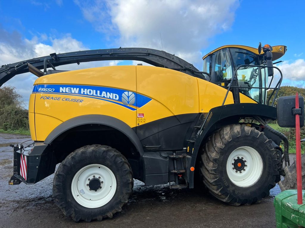 NEW HOLLAND FR650