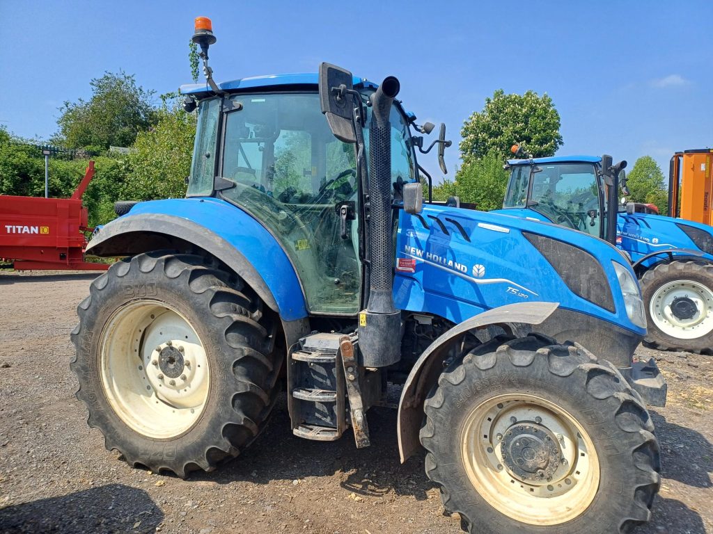 NEW HOLLAND T5.120 EC