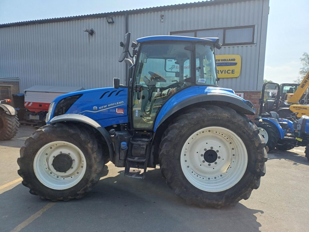 NEW HOLLAND T5.120 EC