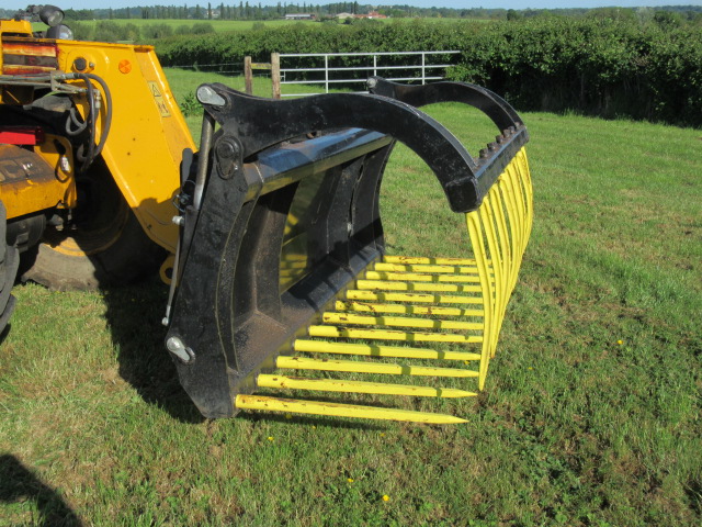 Dung Grab 7ft6″