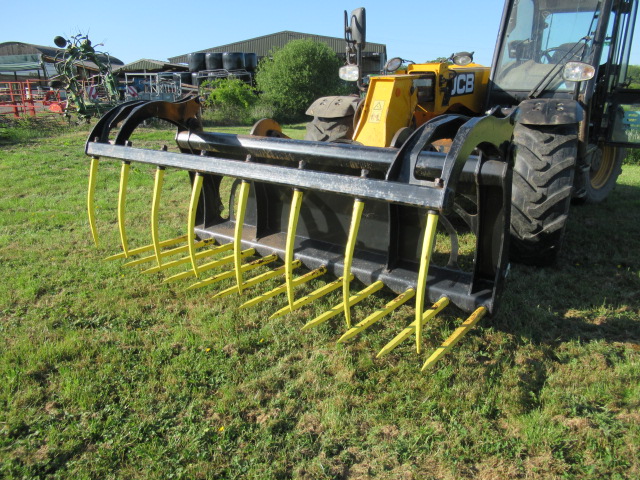 Dung Grab 7ft6″