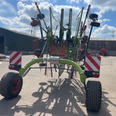 Class 2900 Twin Rotor Rake