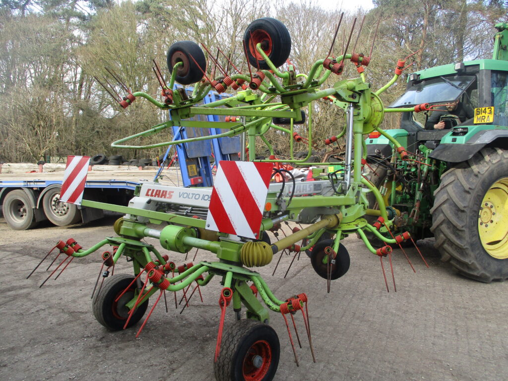 8 ROTOR TEDDER