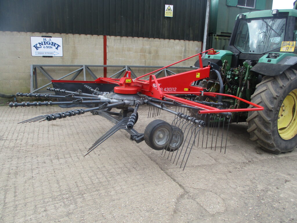 SINGLE ROTOR RAKE