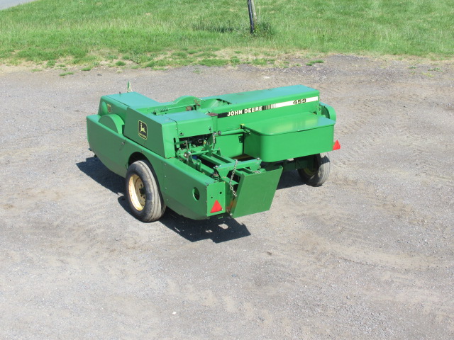 John Deere 459 conventional baler