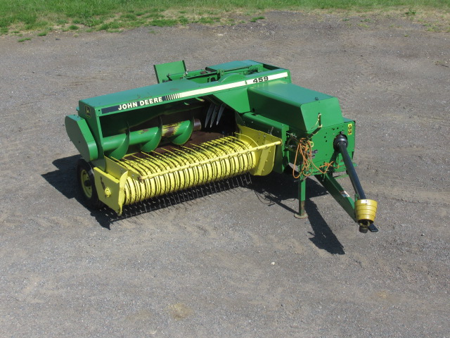 John Deere 459 conventional baler
