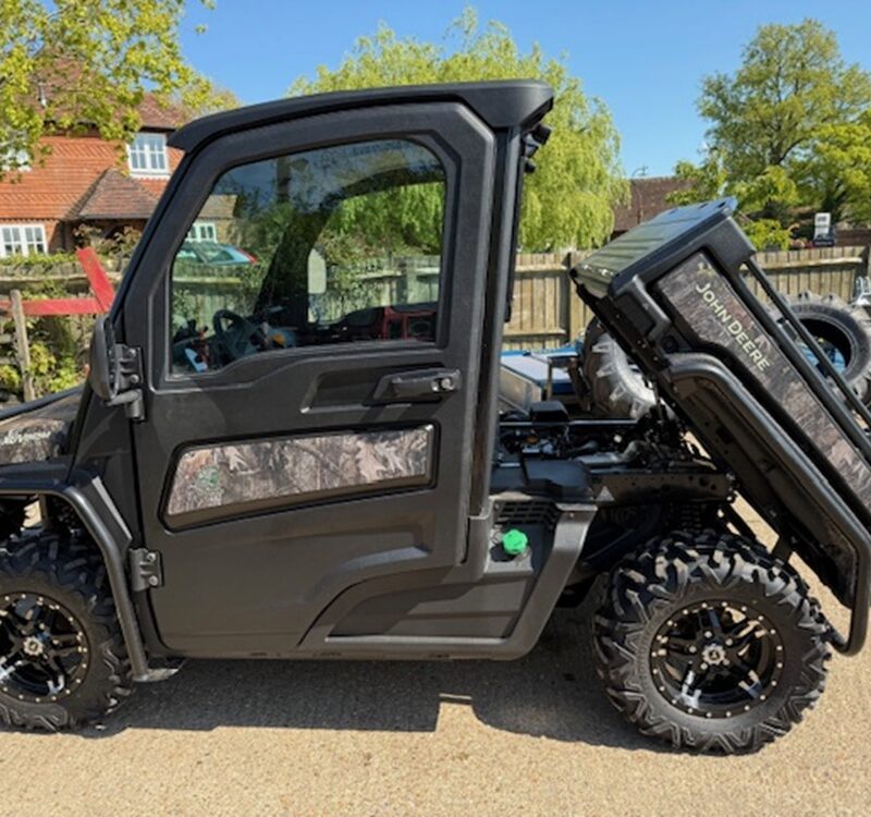 John Deere XUV865M Gator