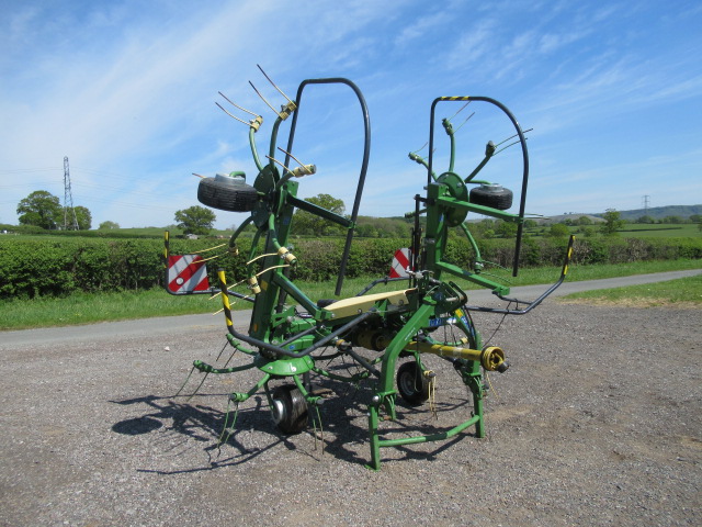 Krone Vendro 560 tedder