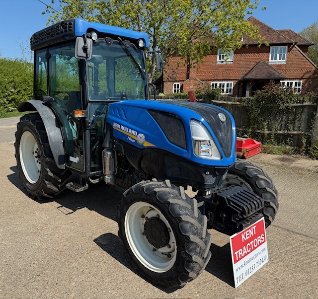 New Holland T4.90F Fruit Tractor