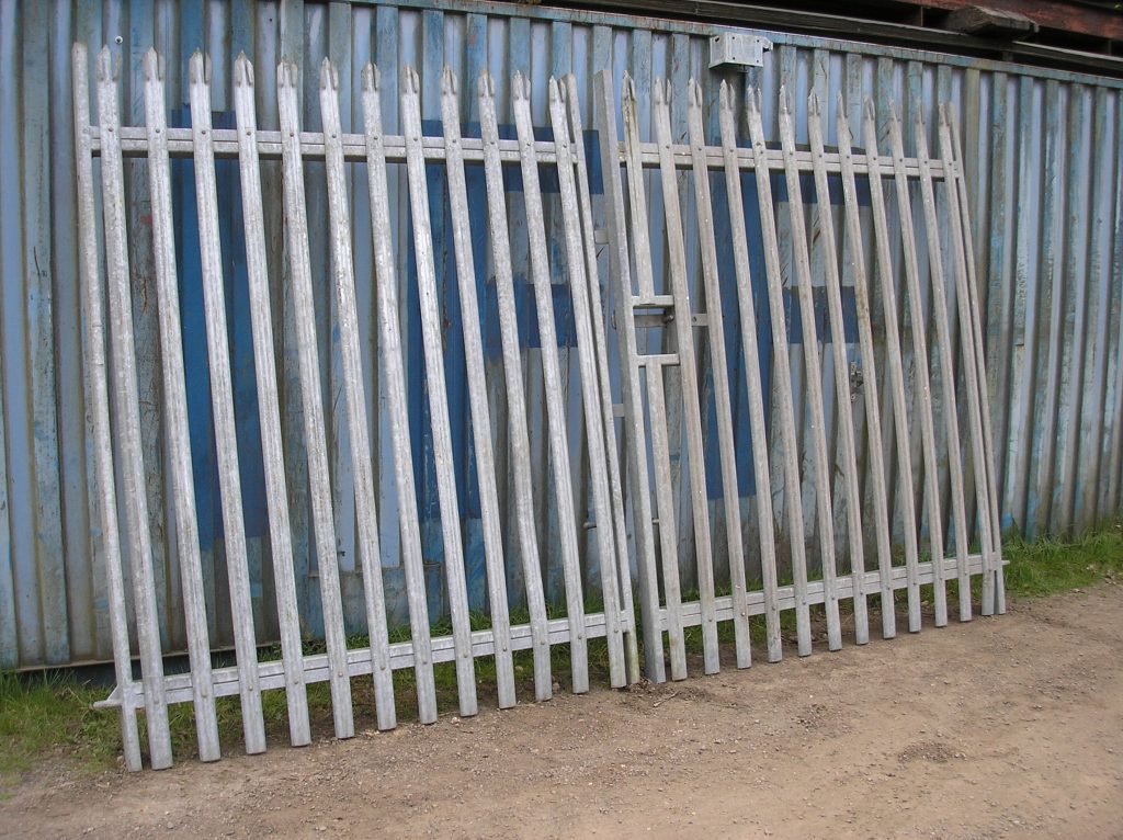 PALISADE GATES