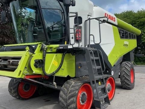 CLAAS LEXION 8700TT