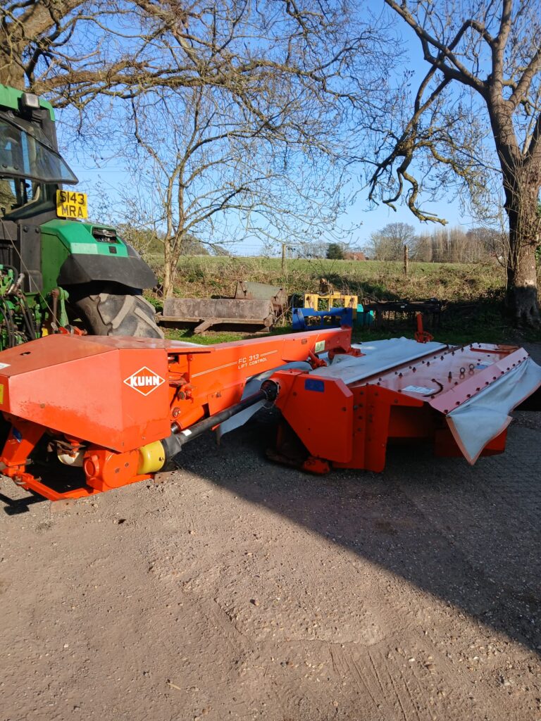 KUHN MOWER/CONDITIONER