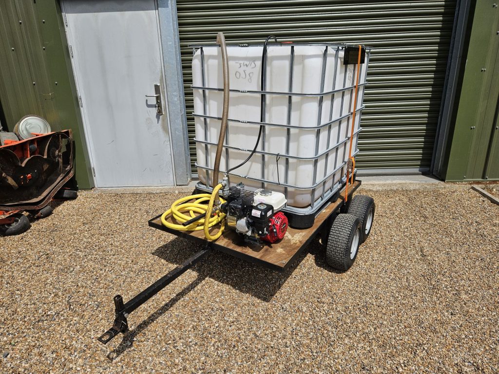 SCH towable water bowser with Honda engine