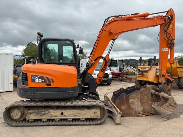 DOOSAN DX 85 R-3