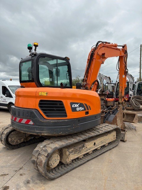 DOOSAN DX 85 R-3