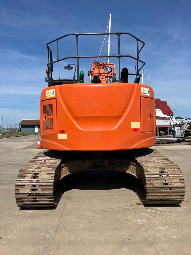 HITACHI ZX 225 US LC-5 B
