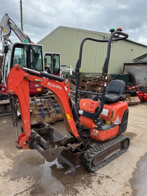 KUBOTA K 008-3