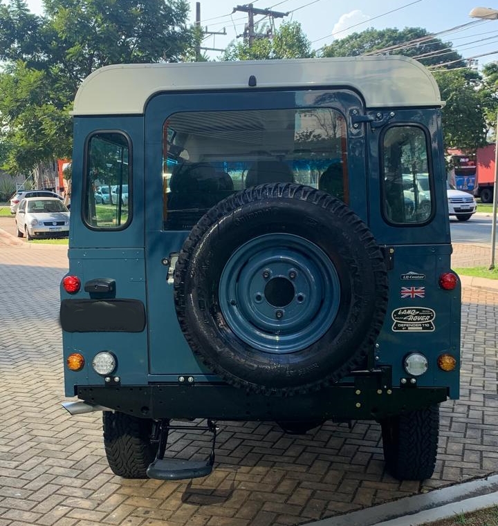 Land Rover Defender 110 1996