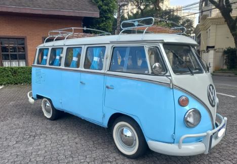 VW T1 splitwindow bus 1975