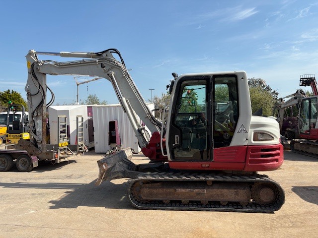 TAKEUCHI TB 290