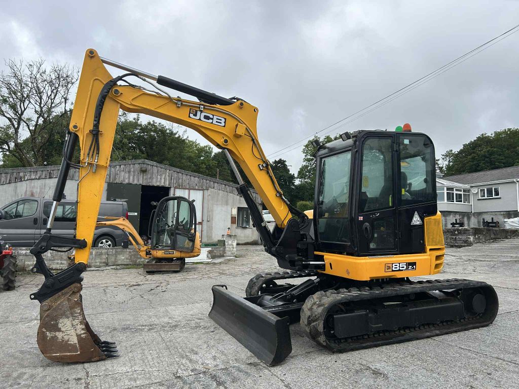 JCB 85Z-1