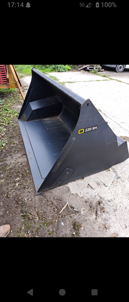 ALO Quicke 220 XH Tip Toe Bucket