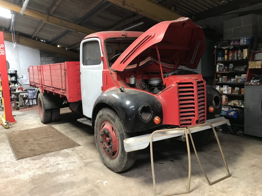 Dodge Parrot Nose P6 1957