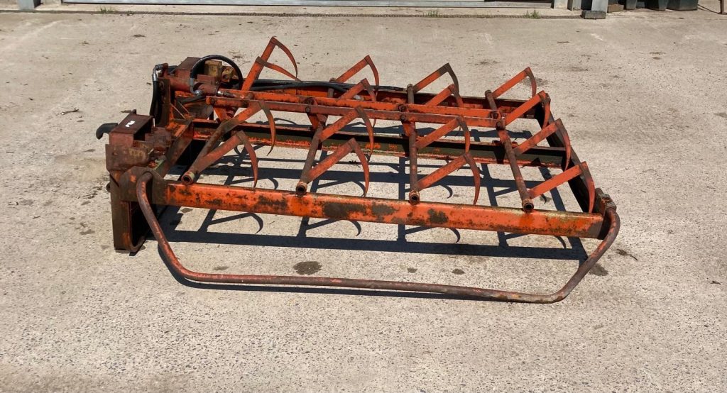 Bale sledge & flat 8 grab