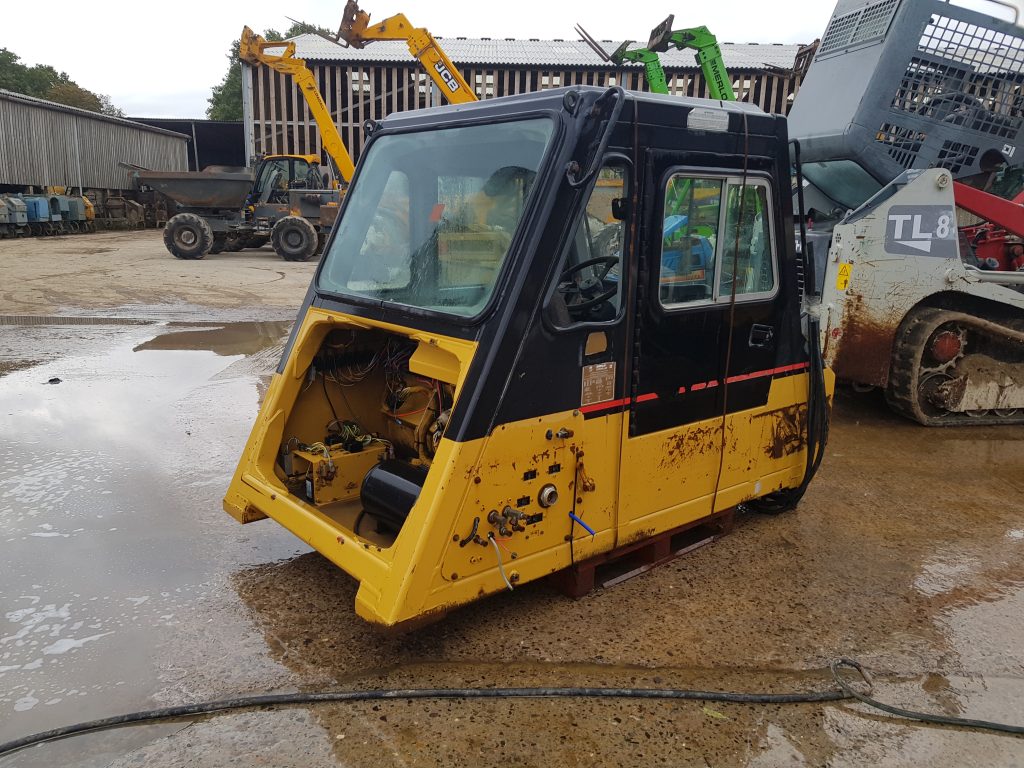 Caterpillar 777D / 776D Cab